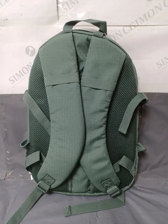 MOUNTAIN WAREHOUSE SMALL BACKPACK PALE GREEN