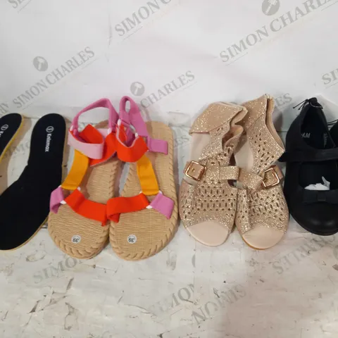 BOX OF APPROXIMATELY 15 ASSORTED PAIRS OF SHOES AND FOOTWEAR ITEMS IN VARIOUS STYLES AND SIZES TO INCLUDE H&M, KNIXMAX, ETC