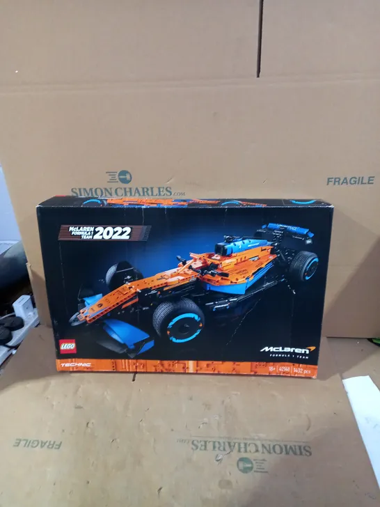 LEGO TECHNIC MCLAREN FORMULA 1 RACE CAR SET  RRP £159.99