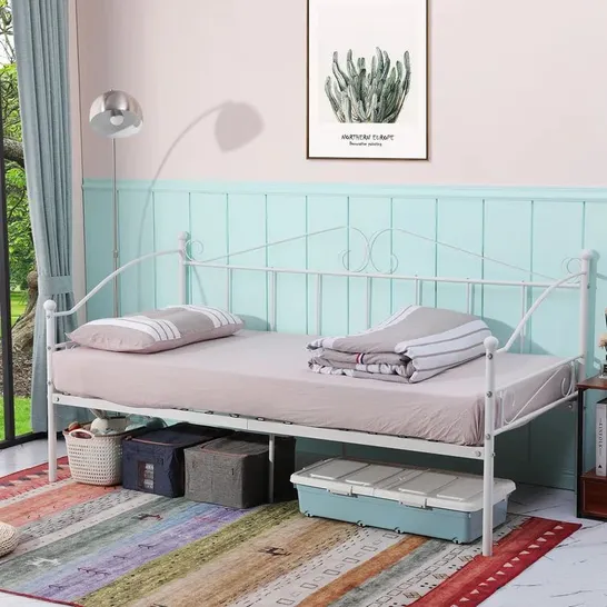 BOXED ROANNE SINGLE IRON DAYBED - 90 X 190CM (1 BOX)