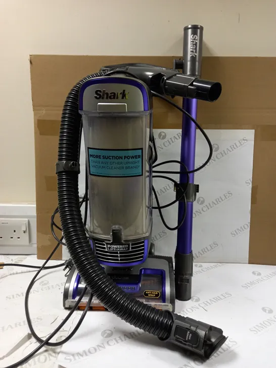 SHARK NZ850UK UPRIGHT VACUUM