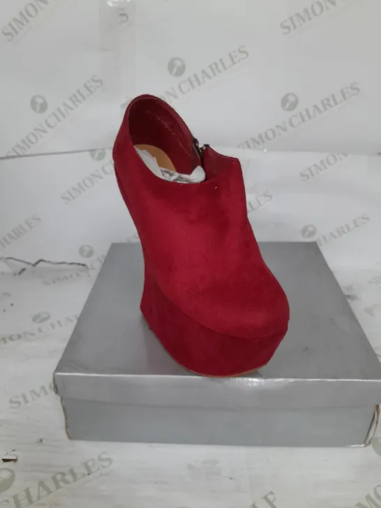 BOXED PAIR OF CASANDRA PLATFORM ANKLE SHOE IN RED SUEDE WITH GOLD STUD DETAIL SIZE 5