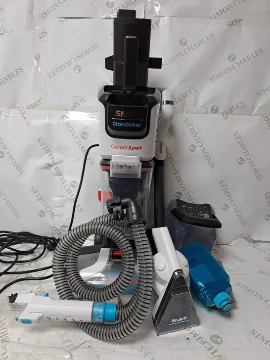 BOXED SHARK CARPET XPERT DEEP CARPET CLEANER & BUILT IN STAIN STRIKER EX200UK - COLLECTION ONLY