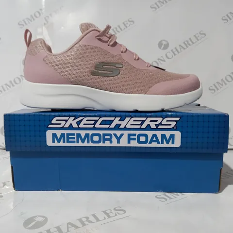 BOXED PAIR OF SKECHERS DYNAMIGHT 2 TRAINERS IN PINK UK SIZE 5