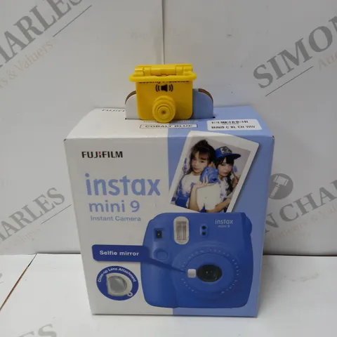 BRAND NEW BOXED FUJIFILM INSTAX MINI 9 INSTANT CAMERA