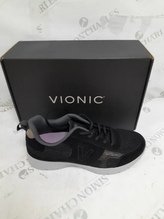 BOXED PAIR OF VIONIC BLACK MESH TRAINER SIZE 7 