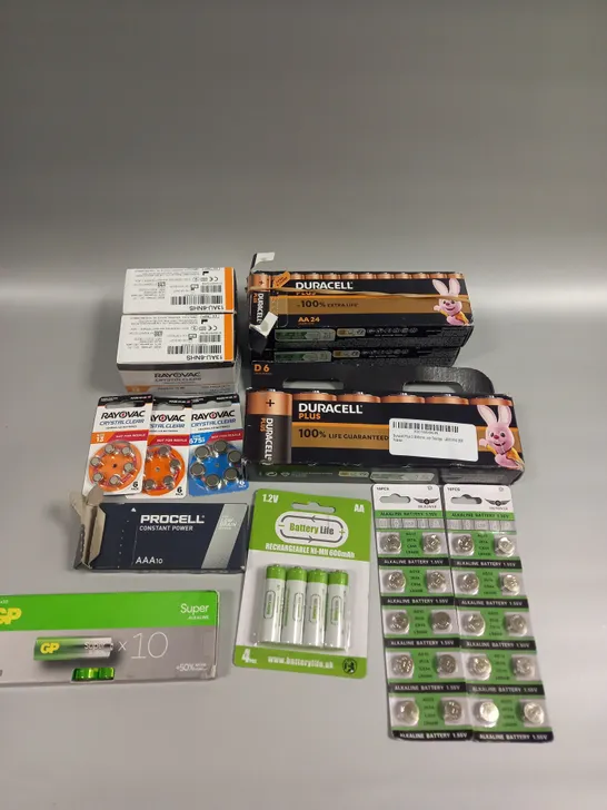 APPROXIMATELY 40 ASSORTED BATTERY PRODUCTS IN VARIOUS SIZES TO INCLUDE AA, AAA, C ETC