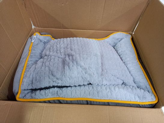 COZZEE PAWS RECTANGLE PET BED