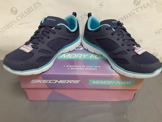 BOXED PAIR OF SKECHERS MEMORY FOAM TRAINERS IN NAVY UK SIZE 6