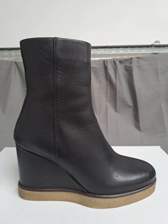 BOXED MODA IN PELLE AMBALINE BLACK LEATHER BOOTS - SIZE 3