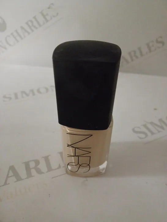 NARS SHEER GLOW FOUNDATION, LIGHT-2.5 YUKON 4852 [1.0 OZ.]