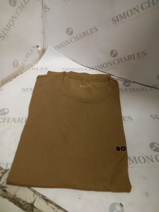 LARGE BROWN HUGO BOSS T-SHIRT 