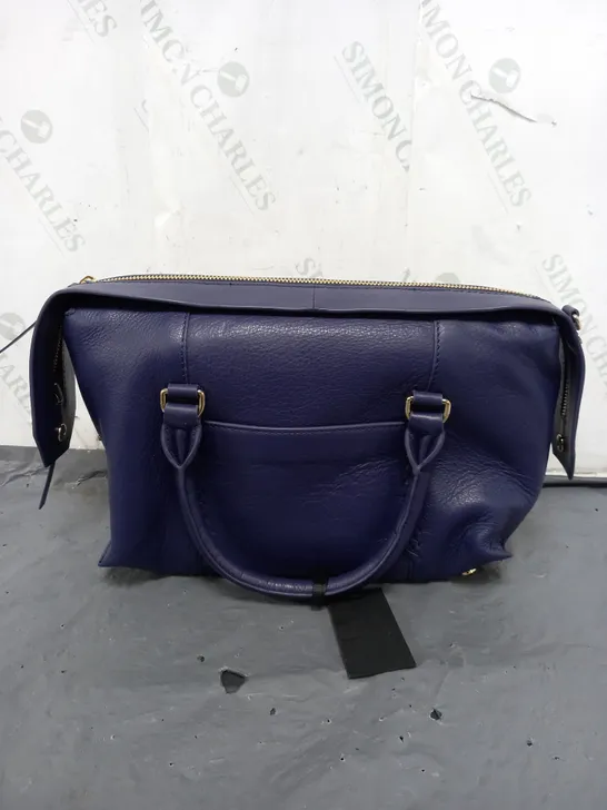 BEN DE LISI FAUX LEATHER BAG 