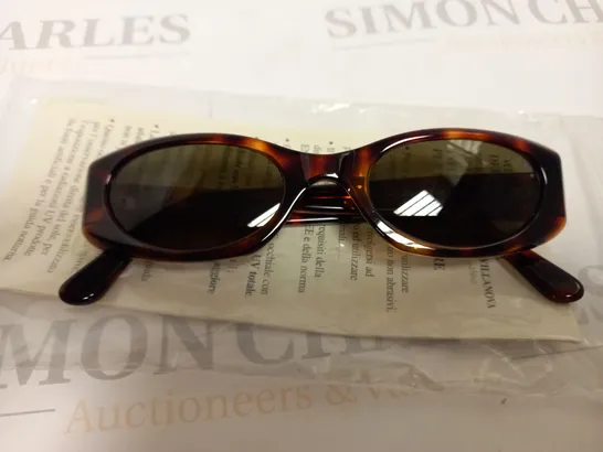 APPROXIMATELY 11 DIERRE STING SUNGLASSES - BOXED