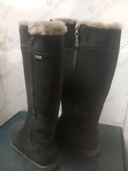 BOXED MOONTA DARK GREY CALF BOOTS