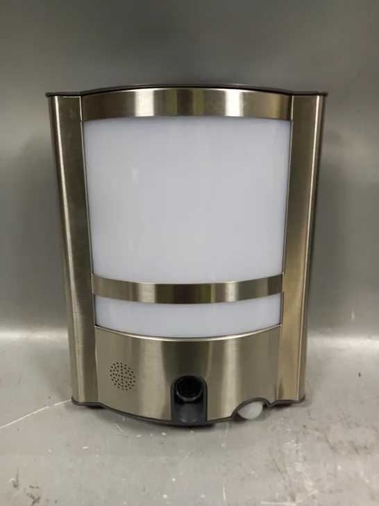 LUTEC VESTA CAMERA/SECURITY WALL LIGHT 