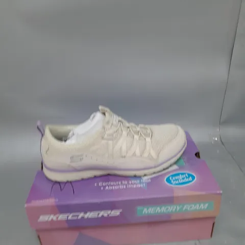 SKECHERS GRATIS STRETCH FIT TRAINERS - LIGHT GREY - SIZE 5