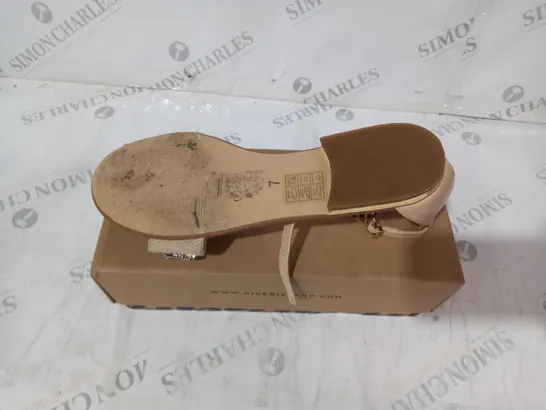 RIVER ISLAND BROWN LIGHT DIAMOND STUDDED SANDLES SIZE 7