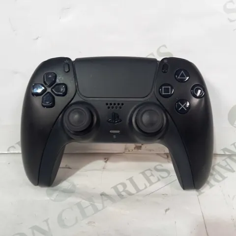 SONY PLAYSTATION WIRELSS CONTROLLER IN BLACK