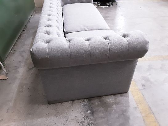 DESIGNER GREY FABRIC CHESTERFIELD STYLE L-SHAPED 3-SEATER SOFA 