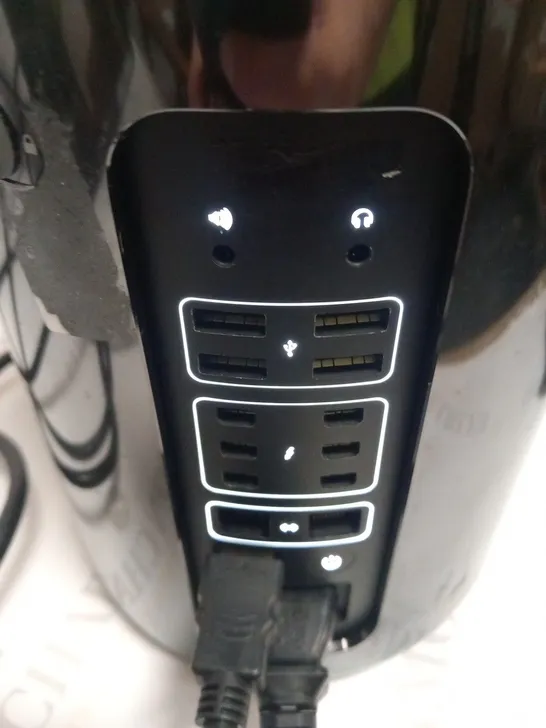 APPLE MAC PRO 6.1 A1481 DESKTOP COMPUTER