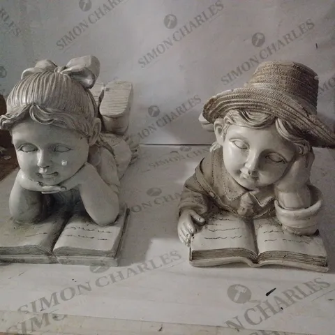 GARDEN MILE STONE EFFECT READING BOY & GIRL ORNAMENT