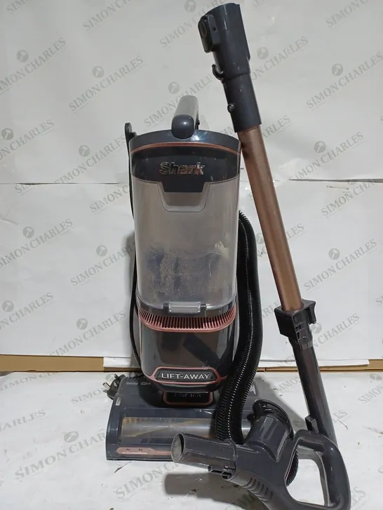 SHARK NZ690UKT VACUUM CLEANER