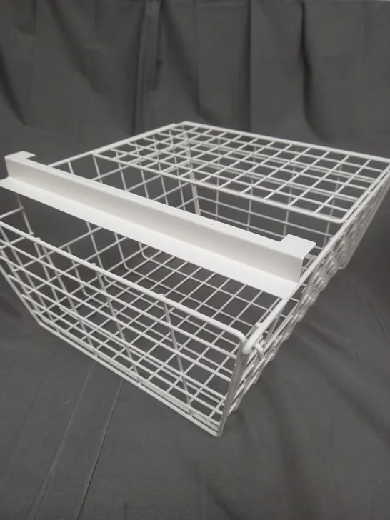 BOXED ROWNO LETTER CAGE IN WHITE 