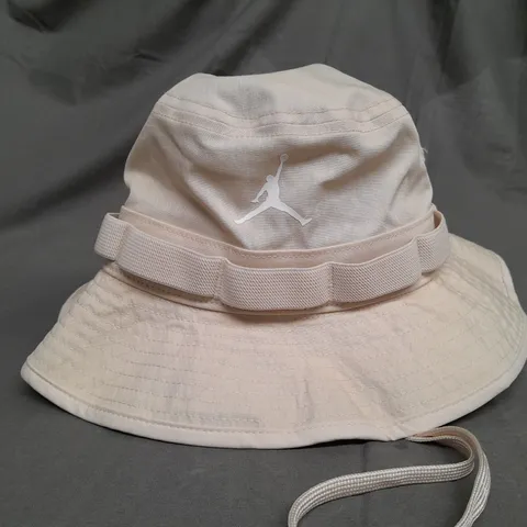 JORDAN DRAW STRING BUCKET HAT IN CREAM