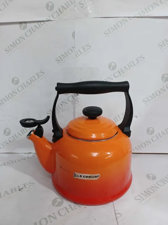 LE CREUSET STOVE KETTLE 2.1L