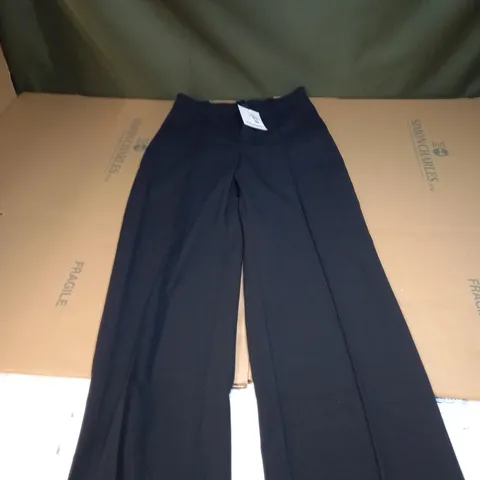 WOMENS PULL AND BEAR TROUSERS SIZE SMALL