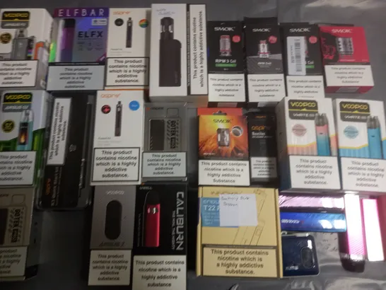 LOT OF APPROXIMATELY 25 ASSORTED VAPING ITEMS TO INCLUDE SMOK, ASPIRE AND VOOPOO