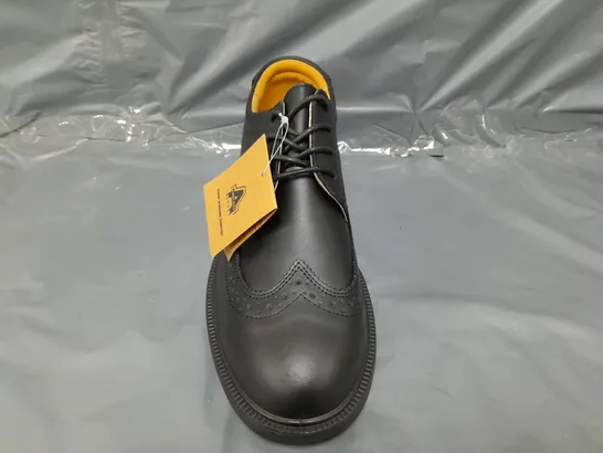 BOXED PAIR OF AMBLERS SAFETY SHOES IN BLACK UK SIZE 10