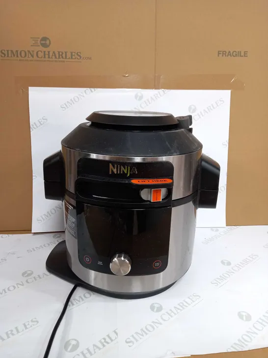 NINJA FOODI SMARTLID 7.5L MULTI COOKER & AIR FRYER RRP £270