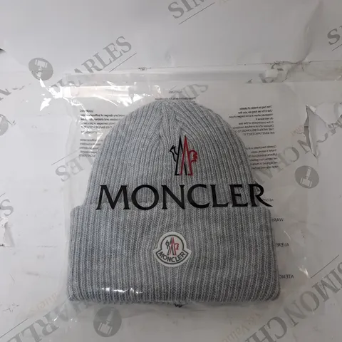 GREY MONCLER BEANIE HAT 