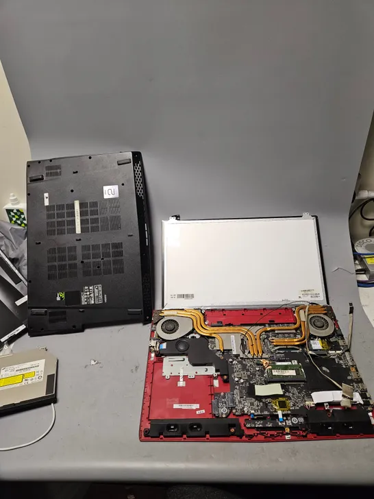 BOXED DISMANTLED MSI GE72 VR APACHE PRO GAMING LAPTOP 