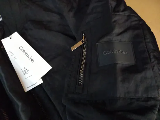 CALVIN KLEIN COMFORT FIT HERO BOMBER IN BLACK - L