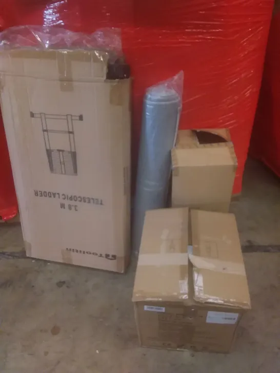 PALLET OF ASSORTED ITEMS INCLUDING TELESCOPIC LADDER, READING PILLOW, AIR FRYER