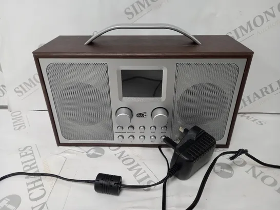 PORTABLE AM/FM RADIO IN BLACK