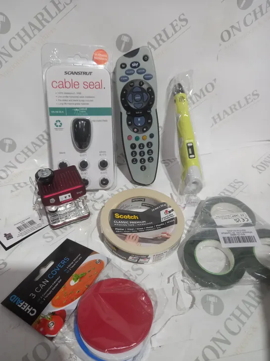 BOX OF APPROXIMATELY 15 ASSORTED ITEMS TO INCLUDE - CABLE SEAL, CAN COVERS, COFFEE MACHINE ORNAMENT ETC