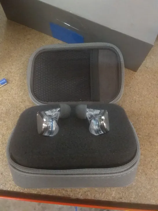 BOXED MOONDROP WIRELESS EARPHONES