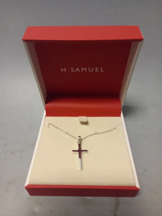 BOXED H. SAMUEL CROSS NECKLACE IN SILVER EFFECT