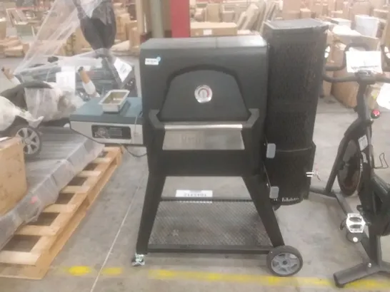 MASTERBUILT GRAVITY SERIES 560 CHARCOAL GRILL