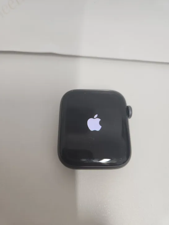 UNBOXED APPLE WATCH SE 44MM SPACE GREY - NO STRAP