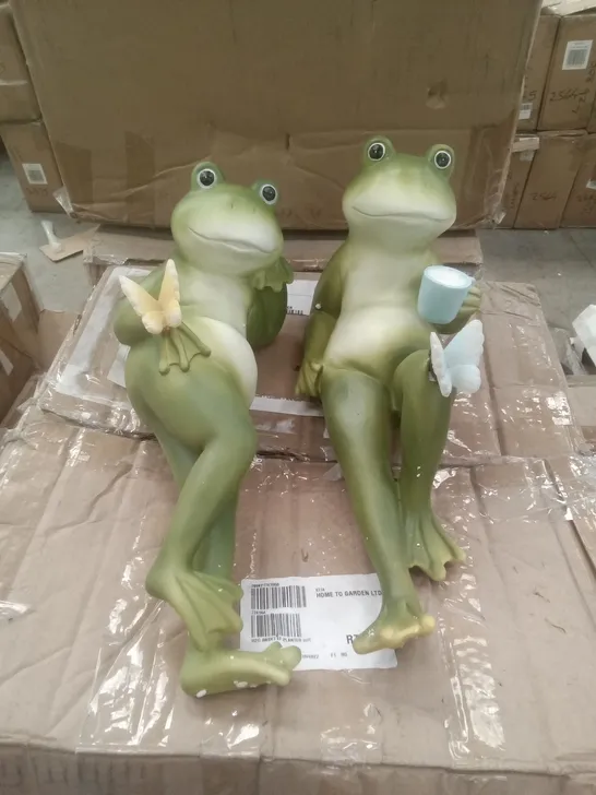 BOXED GARDEN RELAXED FROGS ORNAMENTS