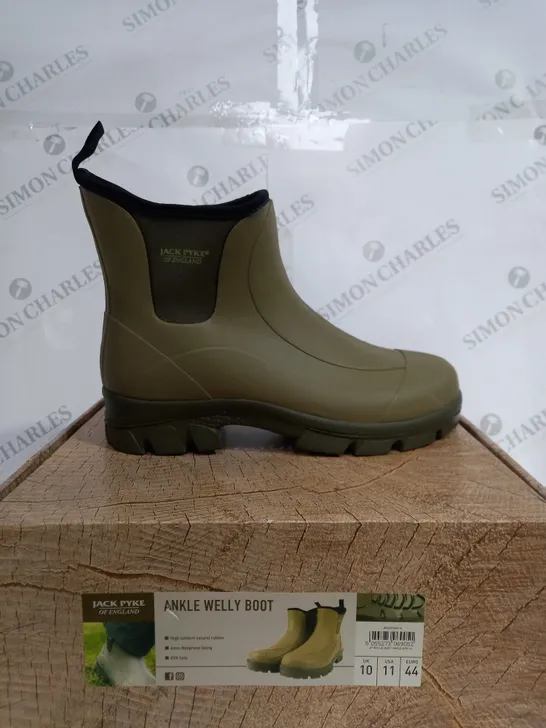 BOXED JACK PYKE ANKLE WELLY BOOT IN KHAKI - SIZE 10