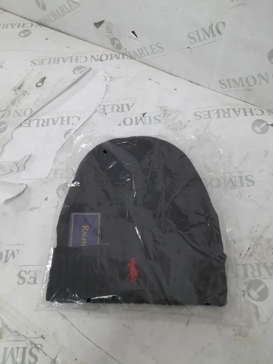 RALPH LAUREN NAVY BEANIE WITH RED BADGE 