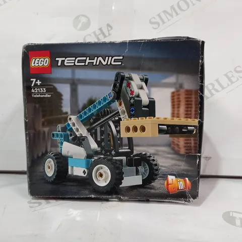 LEGO 42133 2-IN-1 TELEHANDLER/TOW TRUCK