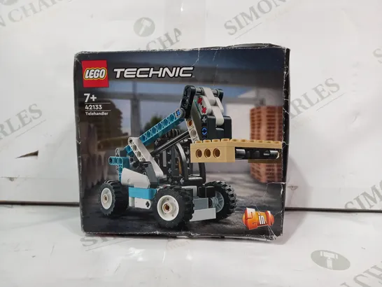 LEGO 42133 2-IN-1 TELEHANDLER/TOW TRUCK