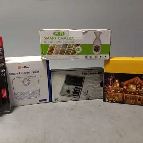 BOX OF APPROXIMATELY 10 ASSORTED ITEMS TO INCLUDE - SMART WIFI CAMERA , DEKTON DIGITAL VOLTAGE TESTER , LED LIGHTS ETC